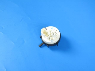 Реле уровня воды для стиральной машины Whirlpool 481227128554