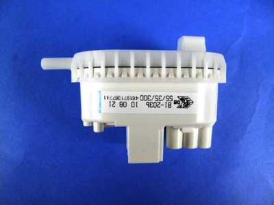 Реле уровня воды для стиральной машины Whirlpool 481227618327